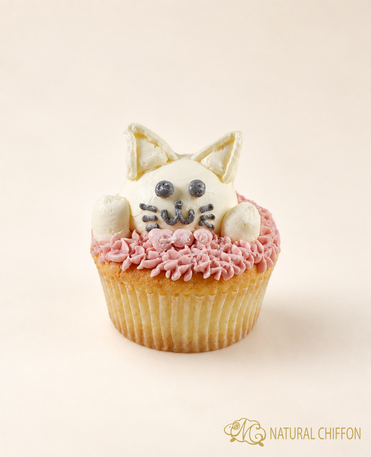 A015 白貓 Cupcake